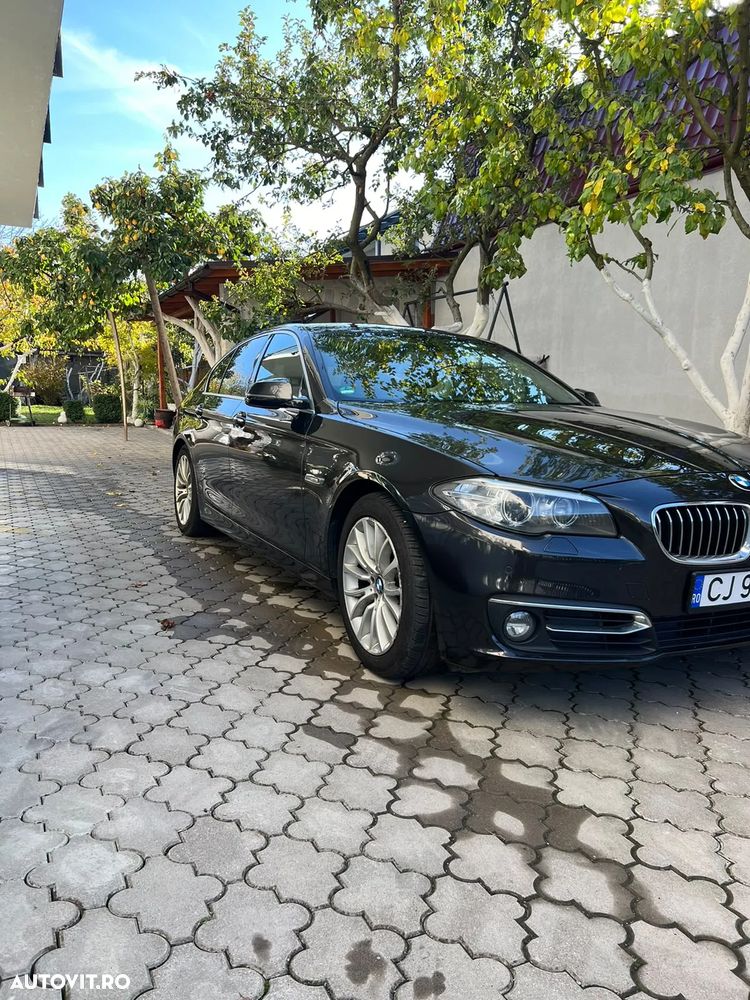BMW Seria 5 520d Aut. Luxury Line - 11