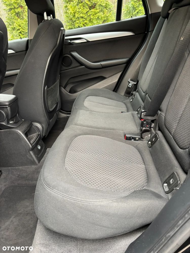 BMW X1 sDrive18i - 8