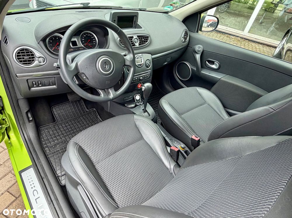 Renault Clio 1.6 16V Night&Day - 11