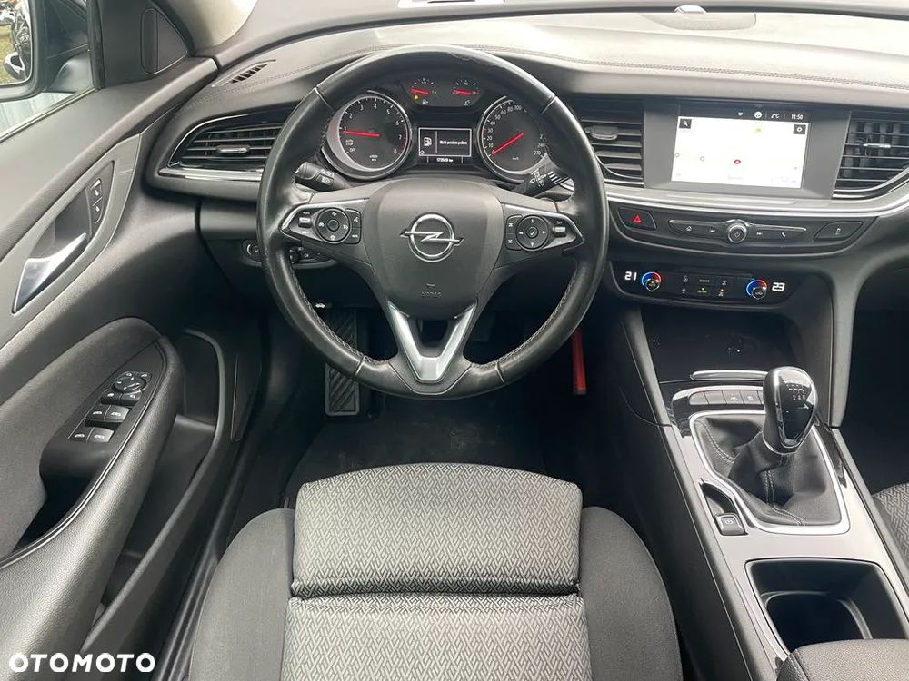Opel Insignia - 12