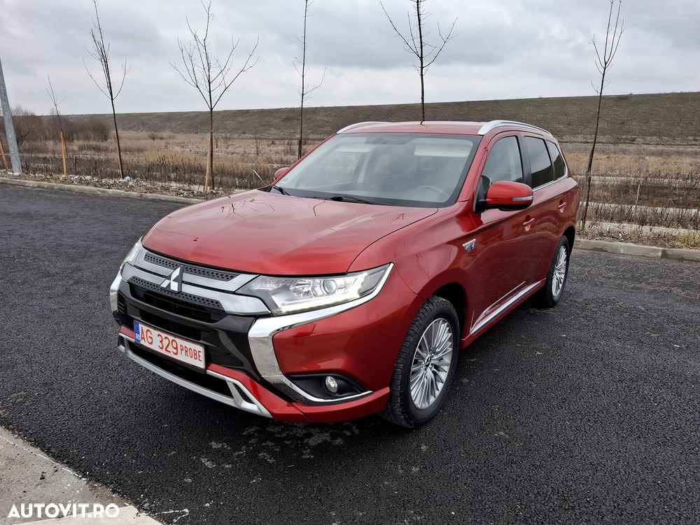 Mitsubishi Outlander PHEV 2.4 L 4X4 Instyle+