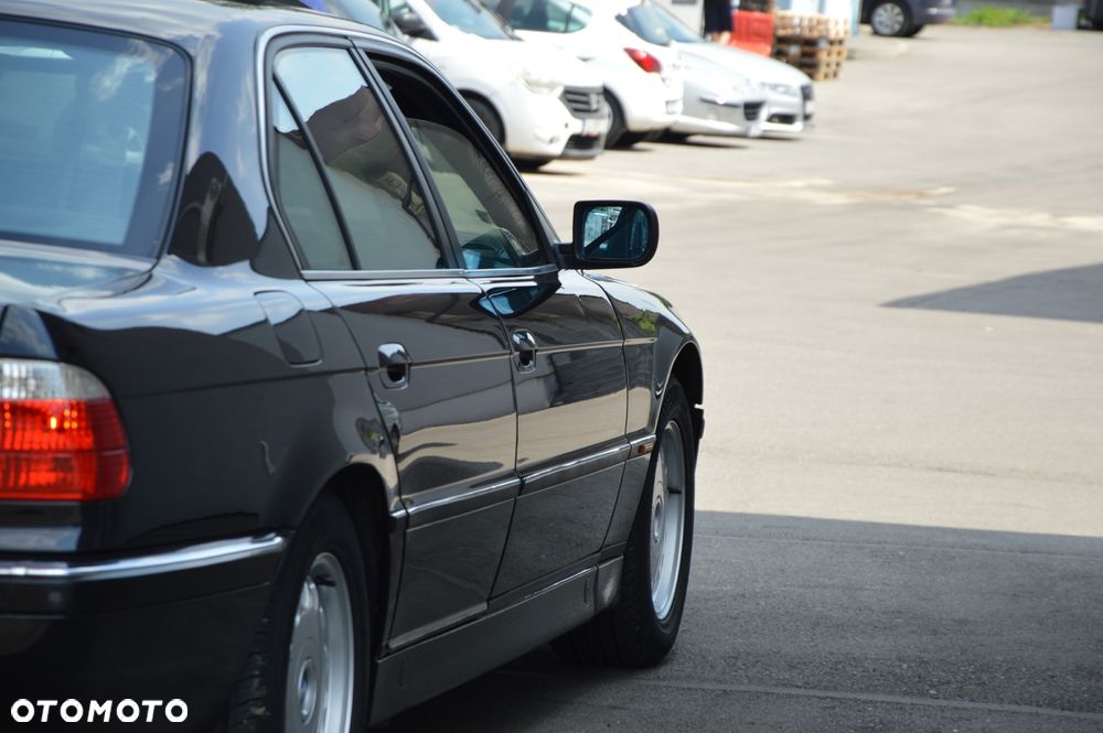 BMW Seria 7 740i - 15