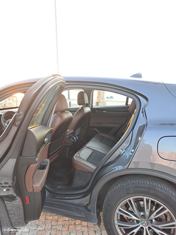 Alfa Romeo Stelvio 2.2 D Super AT8 - 5