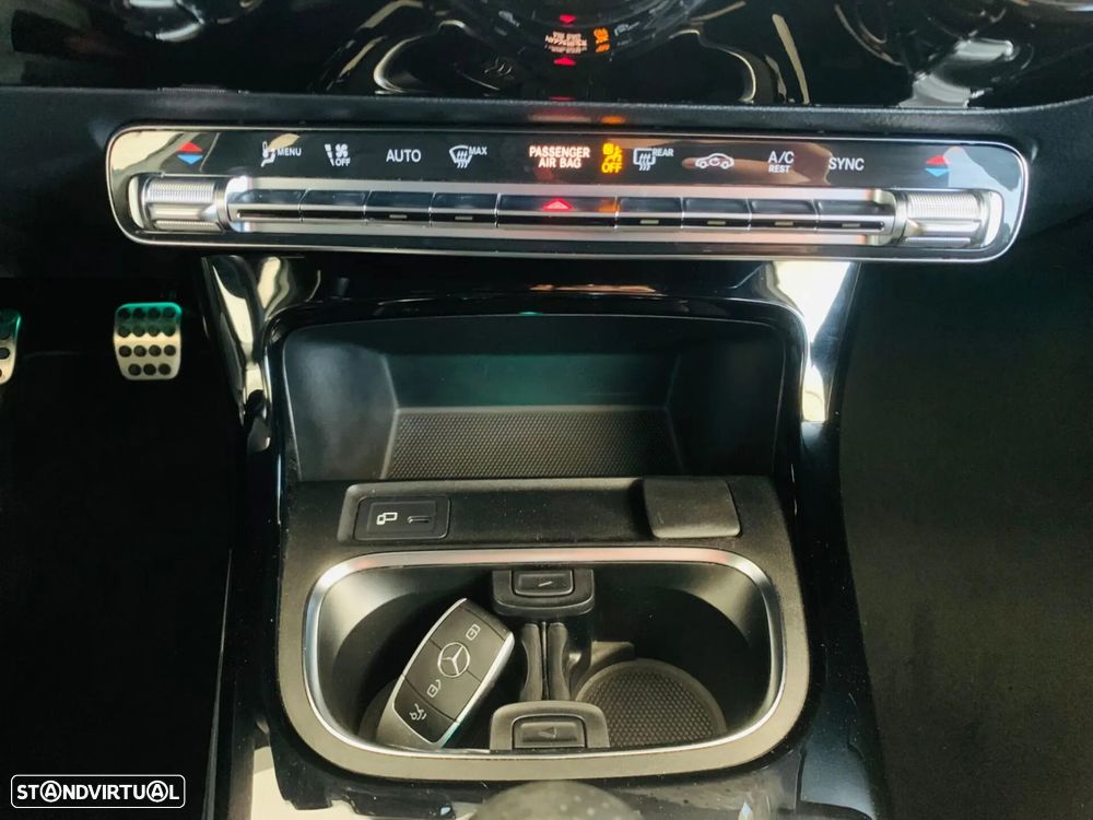 Mercedes-Benz A 180 Limousine d AMG Line - 33