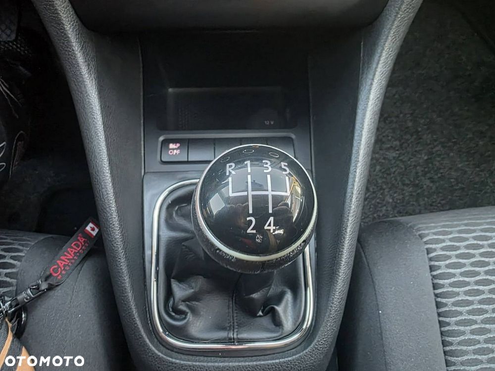 Volkswagen Golf 1.6 TDI DPF Comfortline - 19