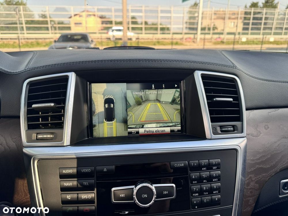 Mercedes-Benz GL 63 AMG 4Matic AMG Speedshift Plus 7G-TRONIC - 29