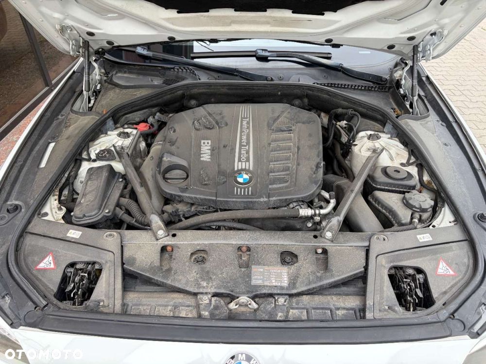 BMW Seria 5 530d xDrive Sport-Aut - 29