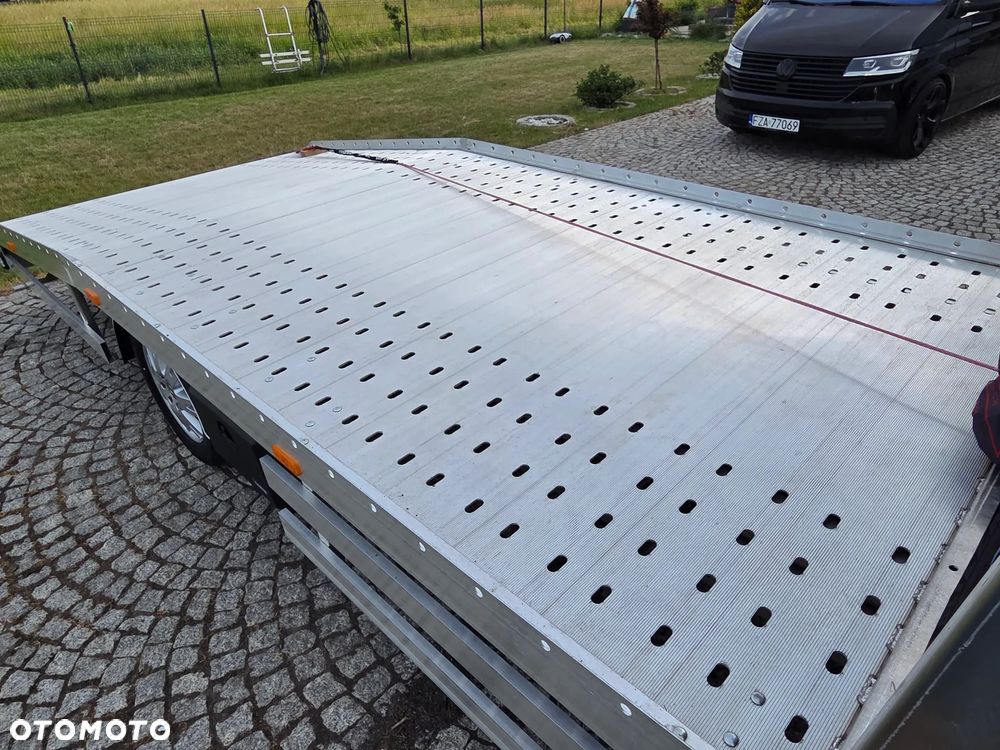 Mercedes-Benz Sprinter - 13