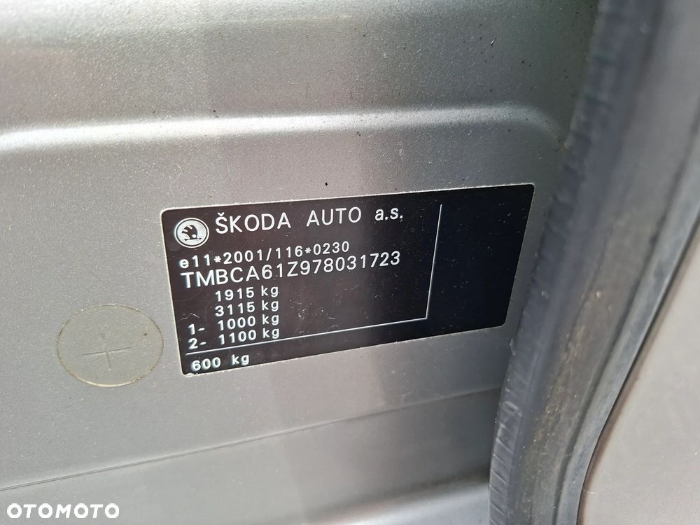 Skoda Octavia 1.6 Ambiente - 10