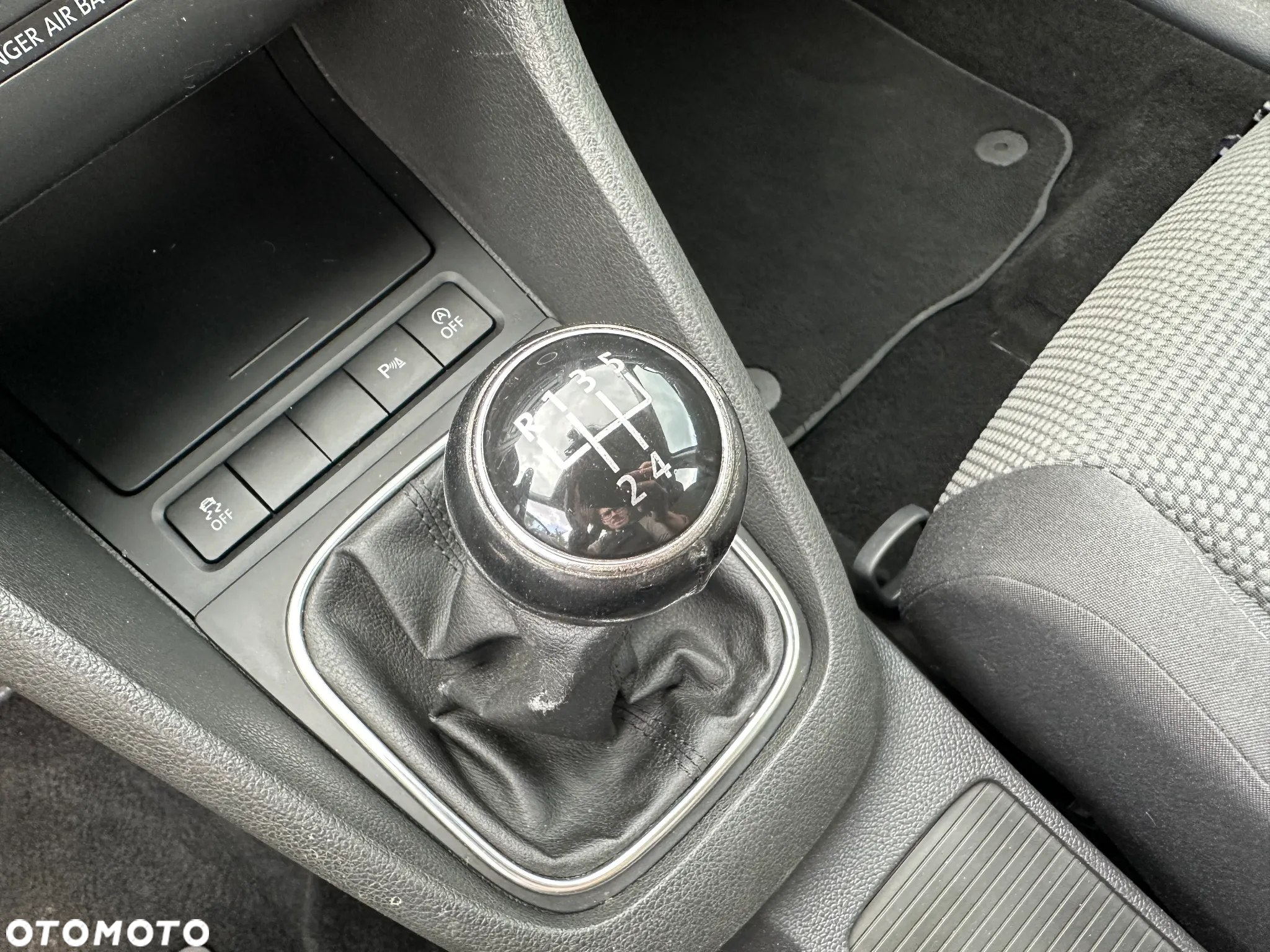 Volkswagen Golf 1.6 TDI DPF BlueMotion Technology Trendline - 20