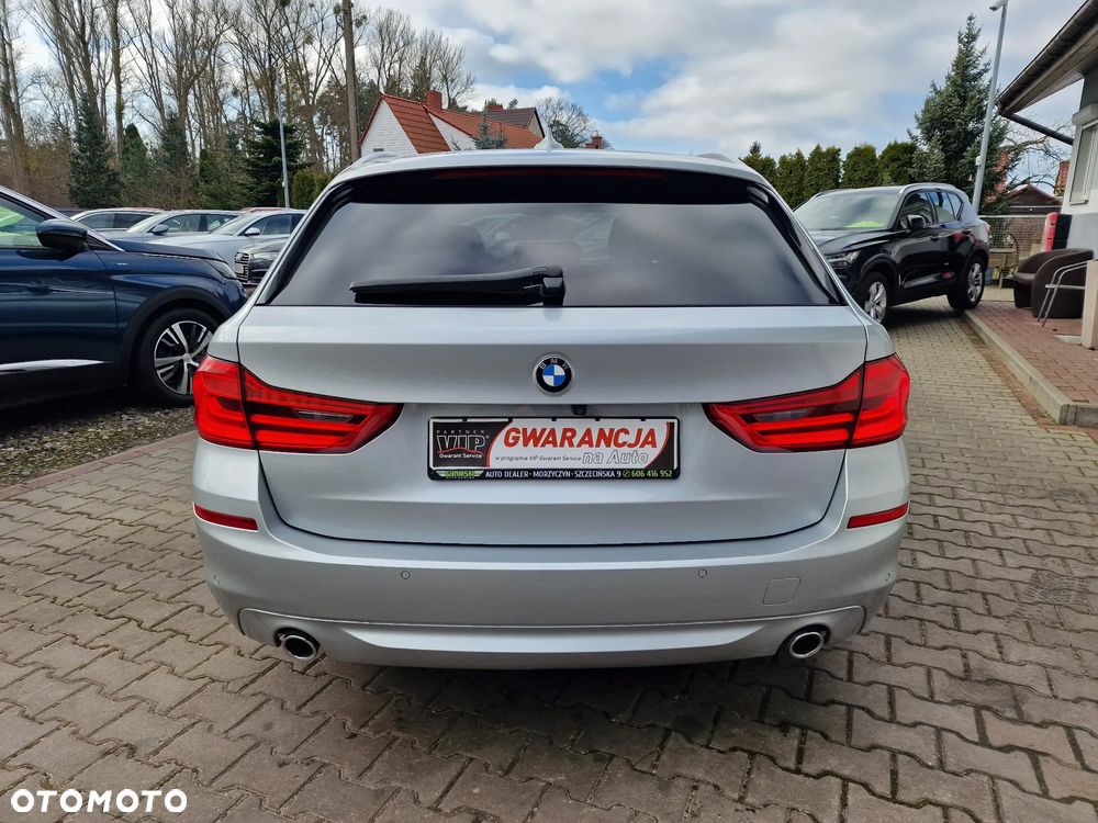 BMW Seria 5 518d - 10