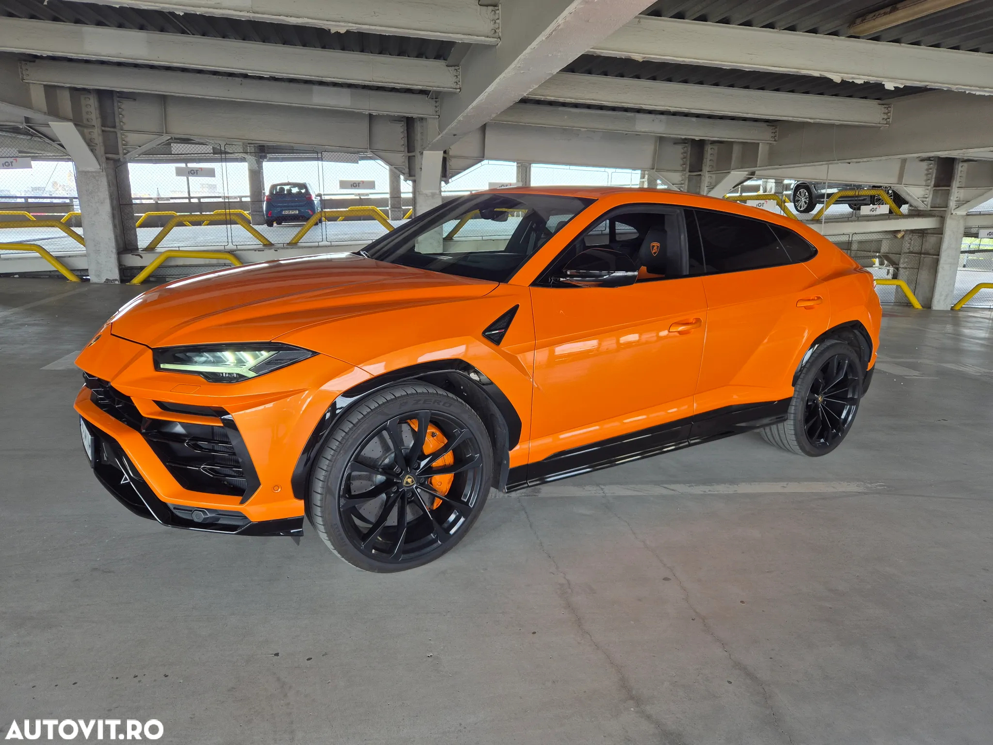 Lamborghini URUS Standard - 13