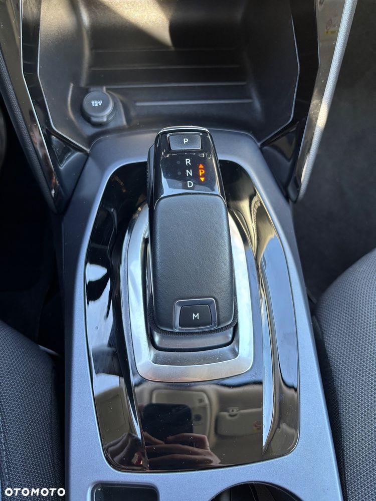 Peugeot 2008 PureTech 130 EAT8 Allure - 20