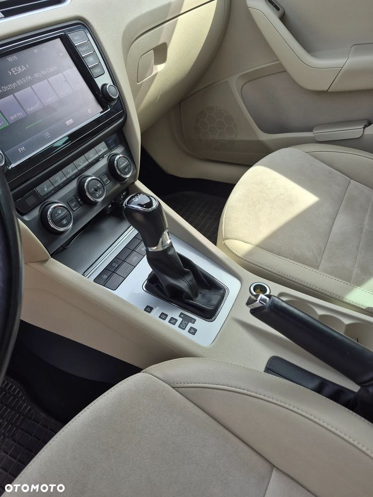 Skoda Octavia 2.0 TDI Elegance DSG - 9