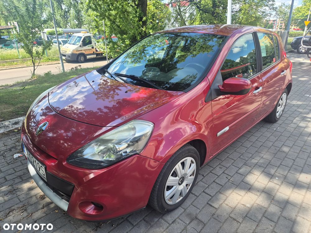 Renault Clio 1.2 16V Privilege - 1