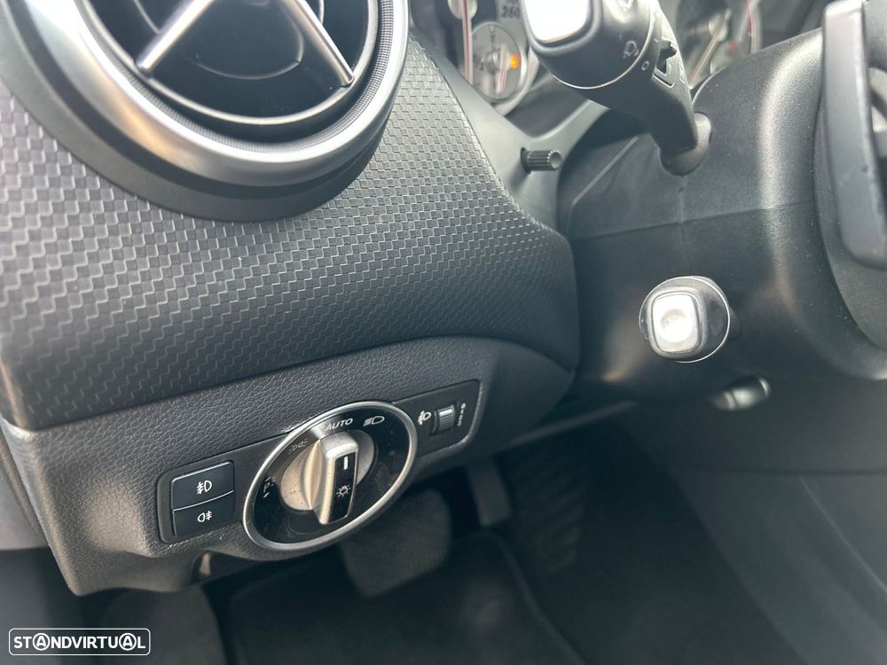 Mercedes-Benz A 180 - 26