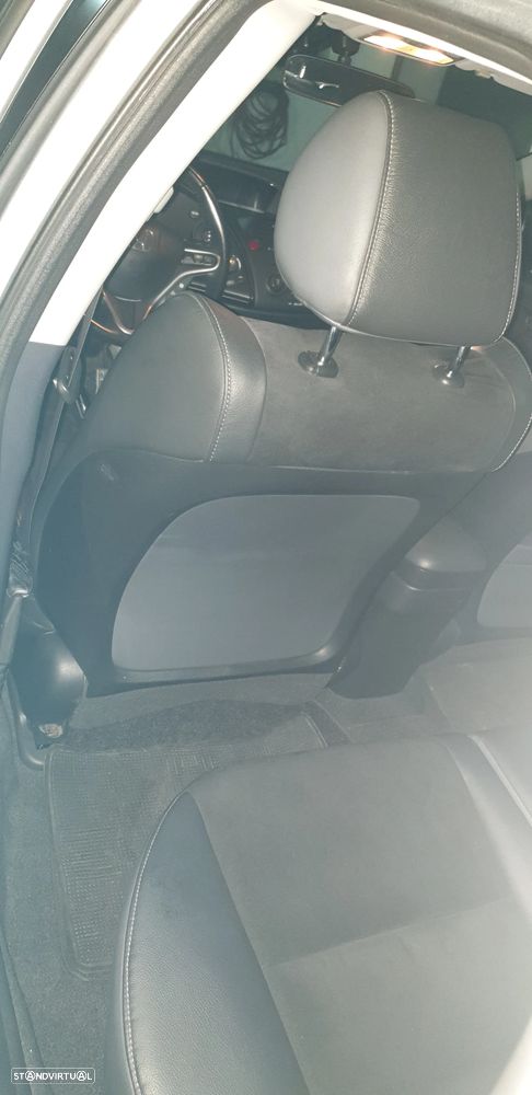 Honda Civic 1.4 i-VTEC 25 Anos - 3