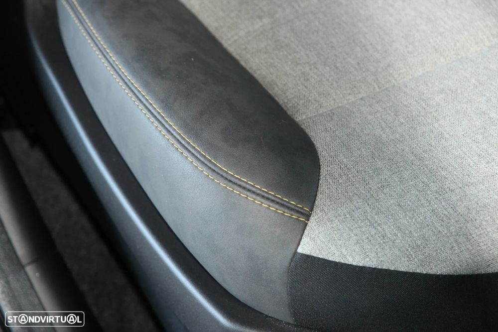 Fiat Panda 1.0 Hybrid Cross - 12