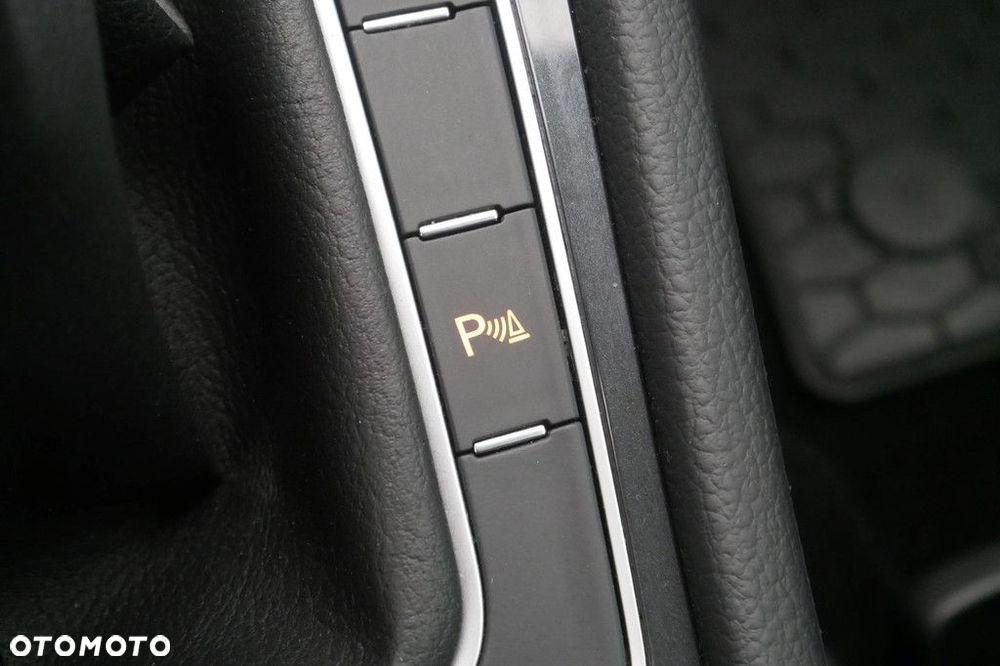 Volkswagen Golf Variant - 17
