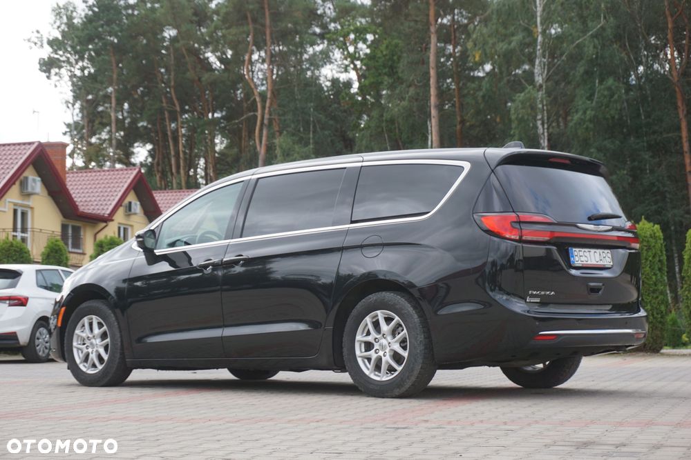 Chrysler Pacifica - 8