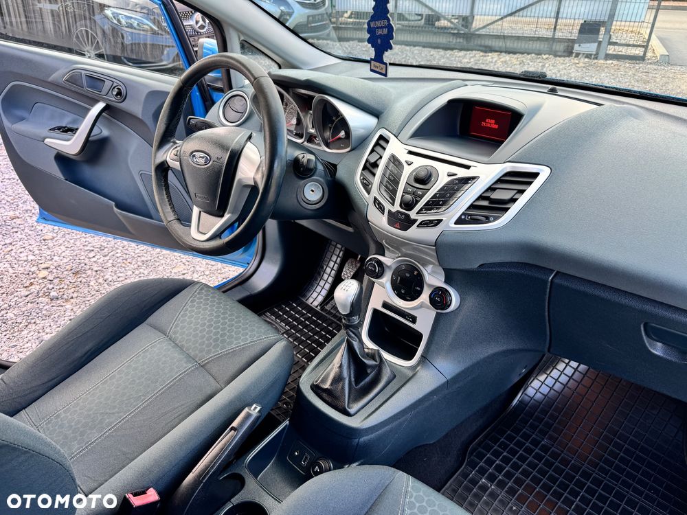 Ford Fiesta 1.4 Champions Edition - 19