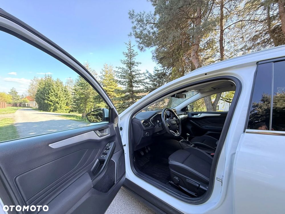 Ford Focus 1.0 EcoBoost Titanium - 12