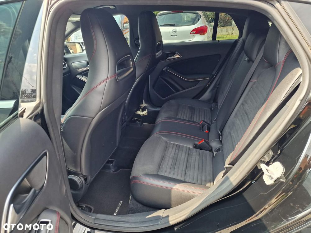 Mercedes-Benz CLA 200 7G-DCT AMG Line - 8