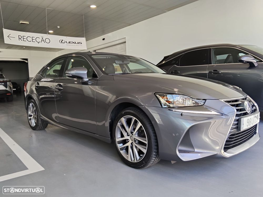 Lexus IS 300H Executive - 9