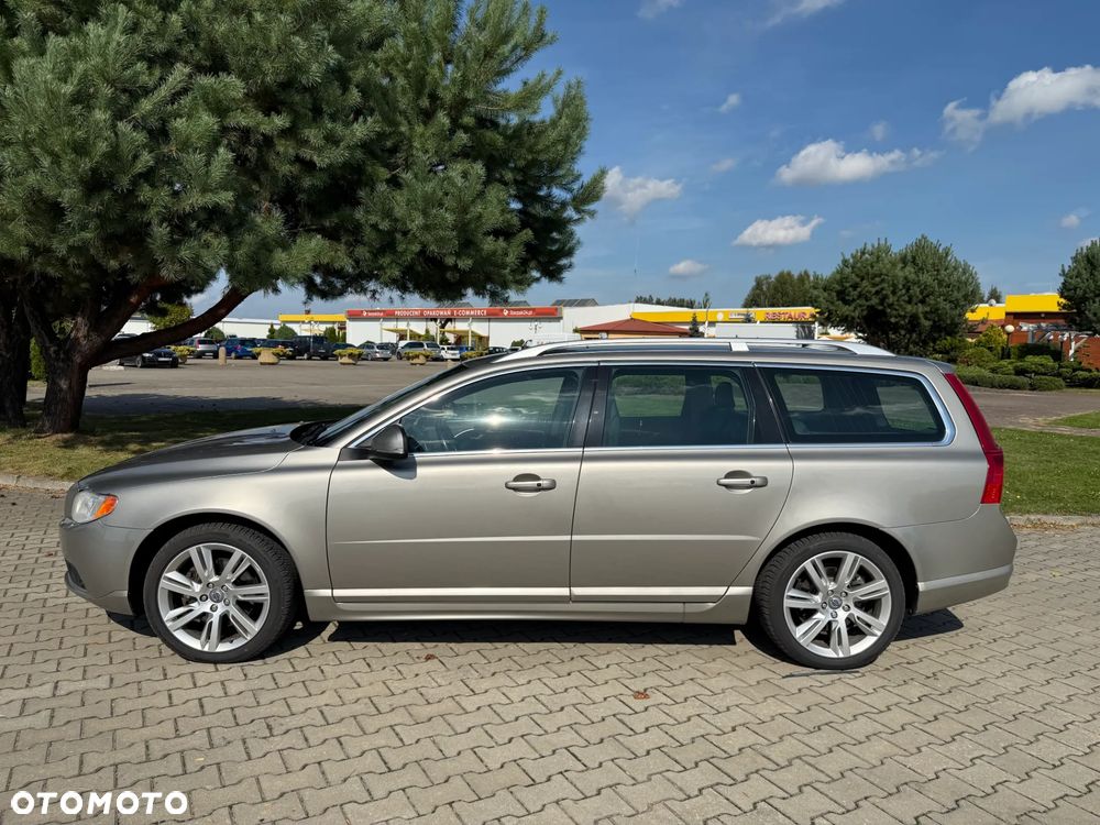 Volvo V70 2.0T Powershift Momentum - 6