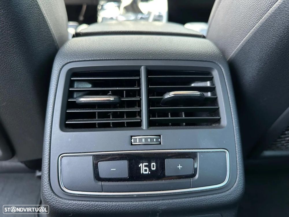 Audi A4 Avant 2.0 TDI S-line - 30