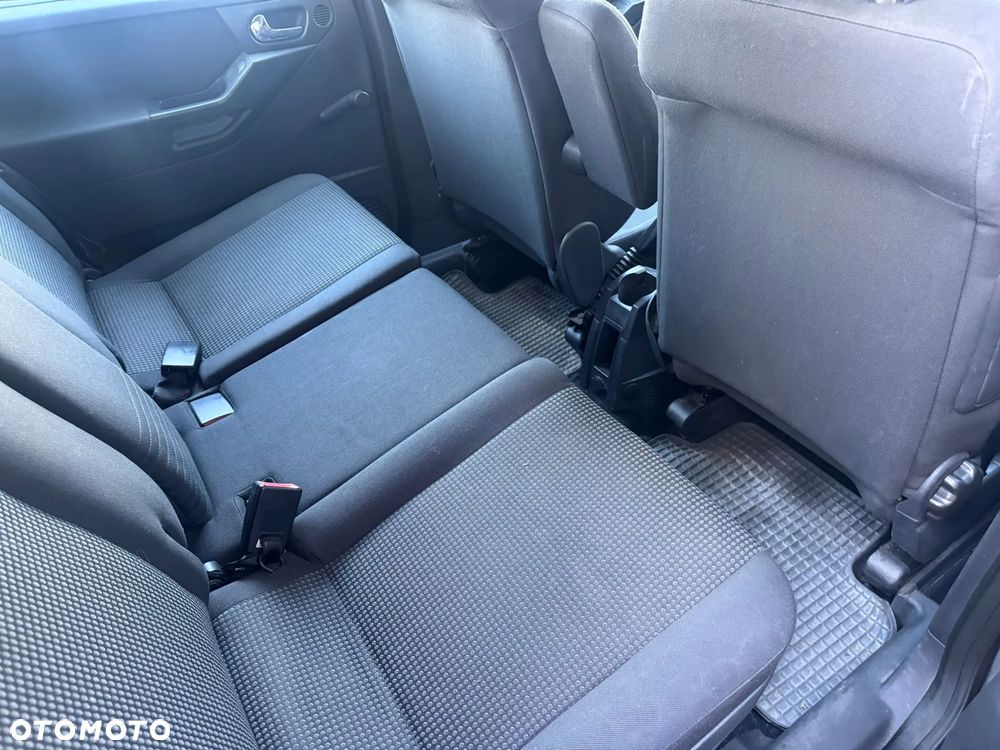 Opel Meriva - 8