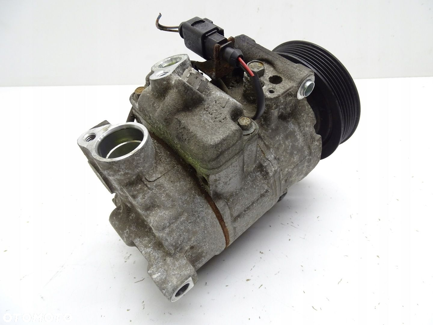 SPRĘŻARKA KOMPRESOR KLIMATYZACJI AUDI A4 B8 A5 8T 8K0260805J - 3