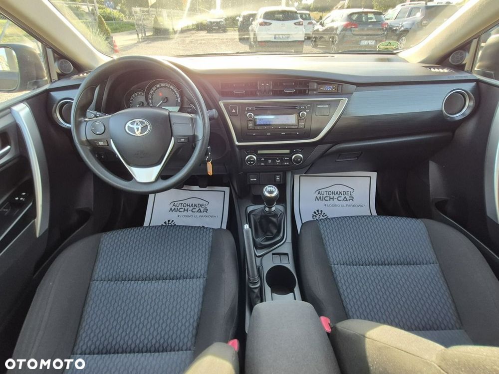Toyota Auris - 29