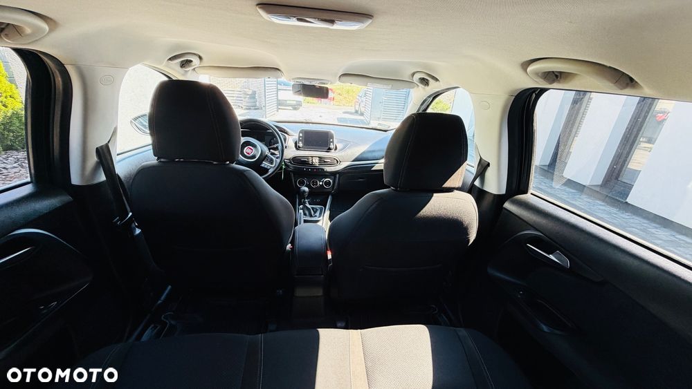 Fiat Tipo 1.4 16v Lounge EU6d - 11