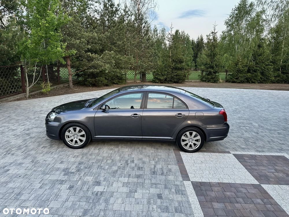 Toyota Avensis 2.0 D-4D Premium - 2