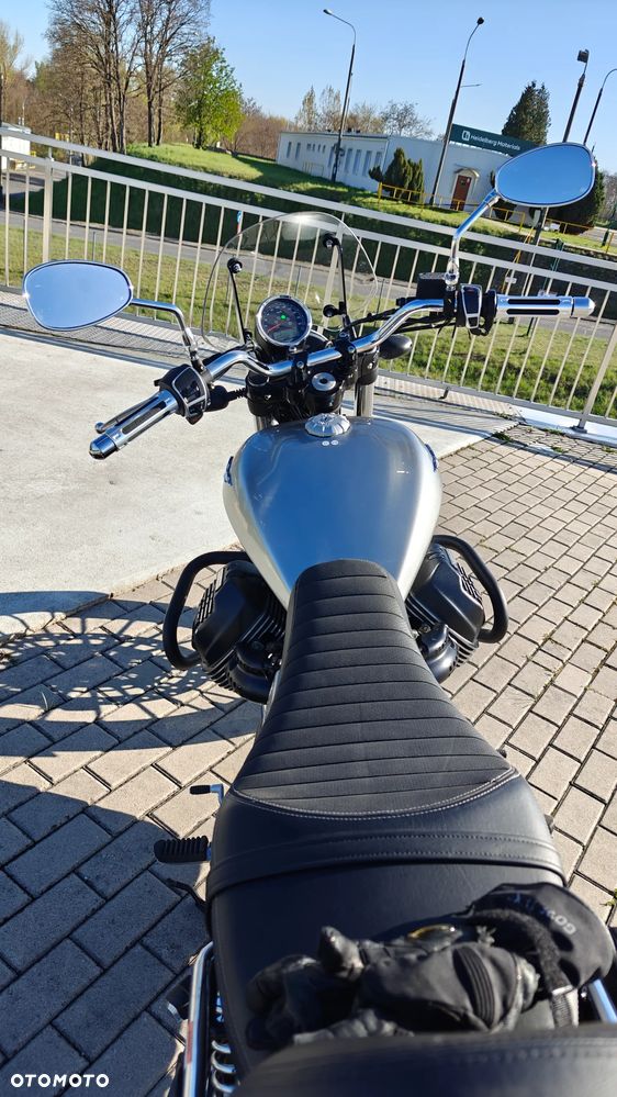 Moto Guzzi V9 - 3