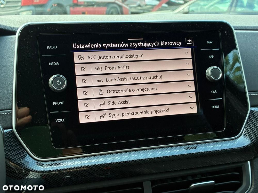 Volkswagen T-Cross - 19