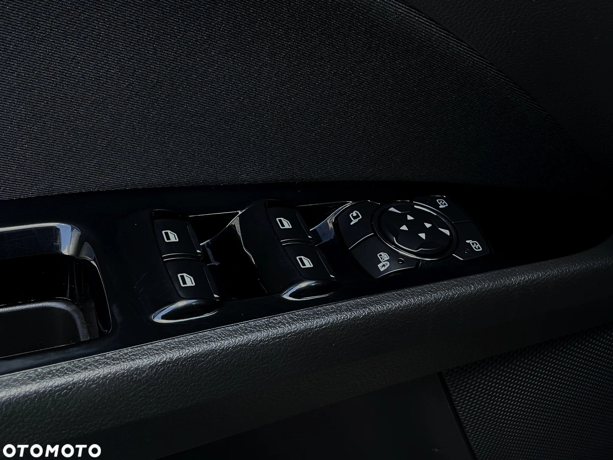 Ford Mondeo 2.0 TDCi Titanium PowerShift - 32
