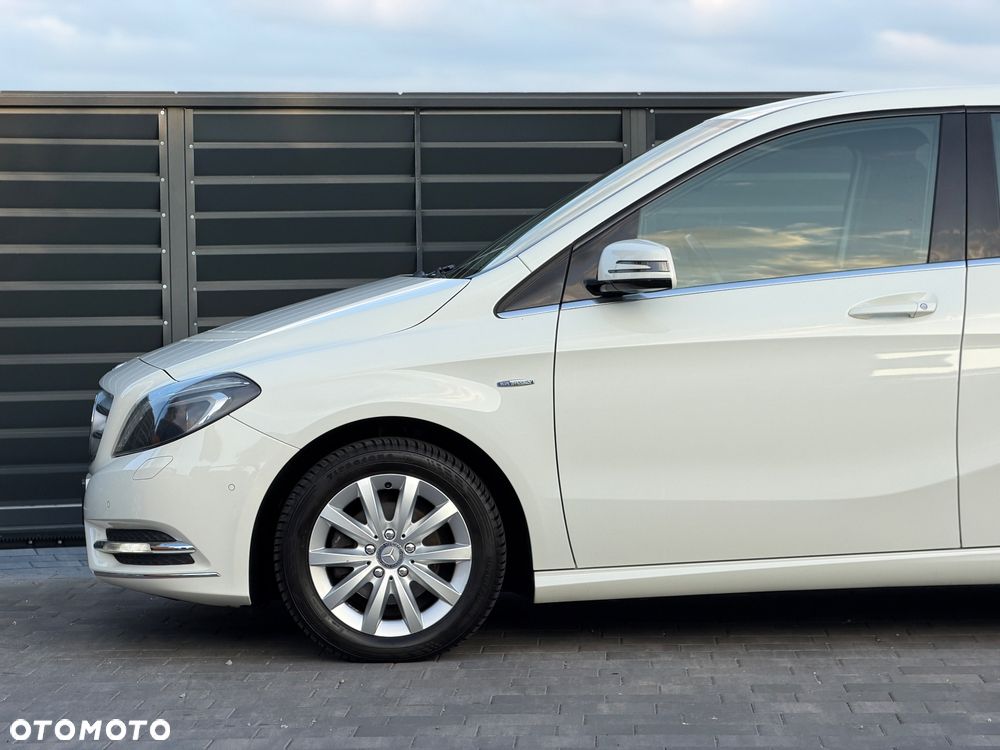 Mercedes-Benz Klasa B 180 - 33