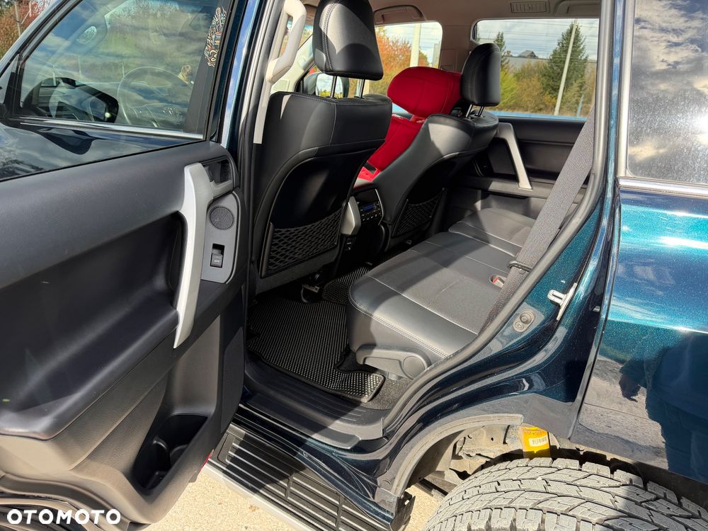 Toyota Land Cruiser - 15