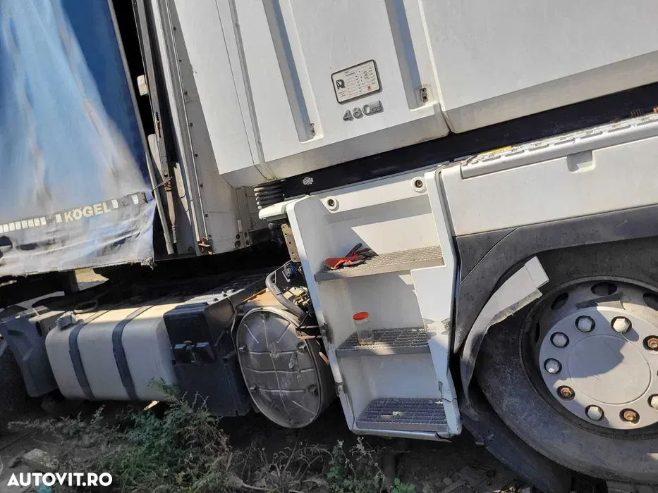 Dezmembrez cap tractor Renault Magnum dxi 480 EEV 2011 - 2