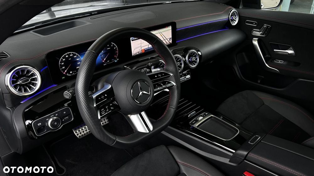 Mercedes-Benz CLA 200 AMG Line 7G-DCT - 11