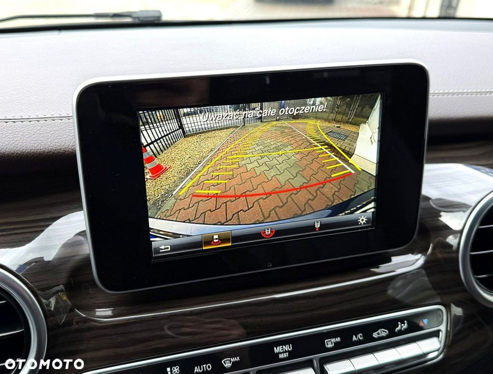 Mercedes-Benz Klasa V - 29