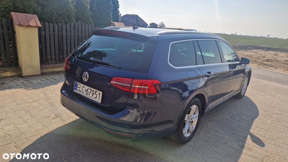 Volkswagen Passat - 5