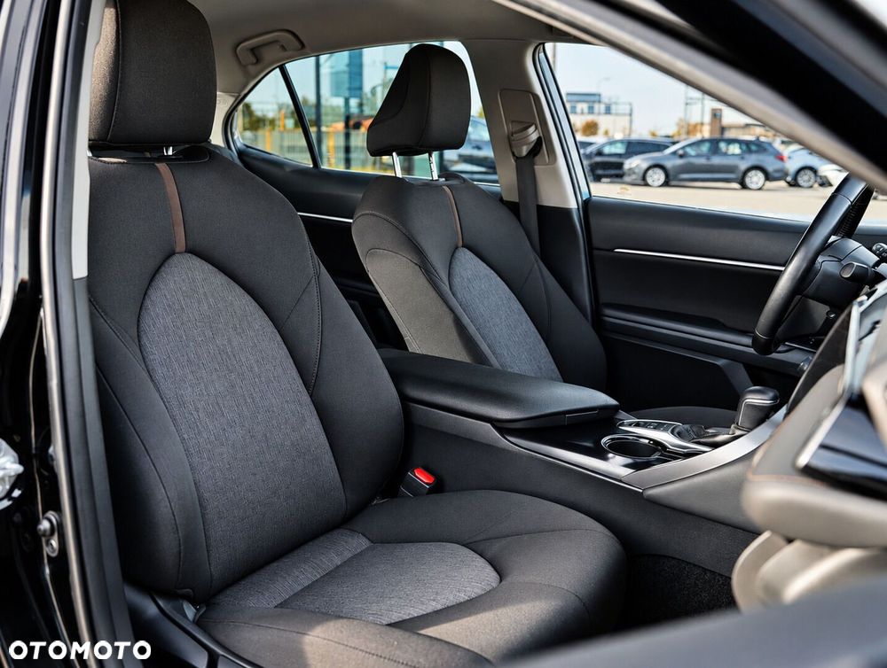 Toyota Camry 2.5 Hybrid Comfort CVT - 20