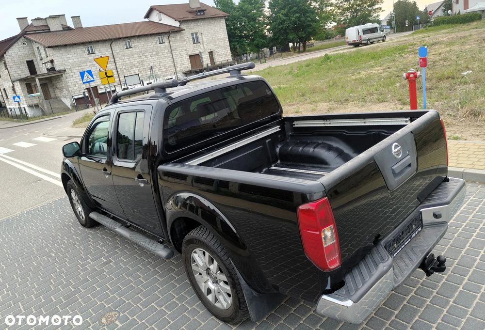 Nissan Navara 3.0 D V6 - 12