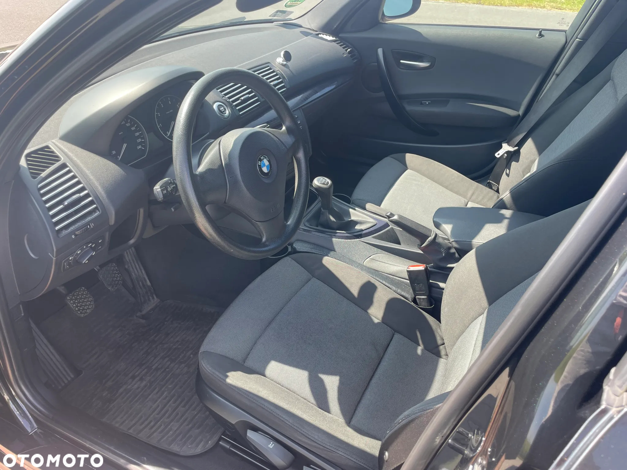 BMW Seria 1 116i - 8