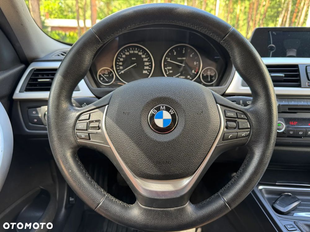 BMW Seria 3 318d DPF Edition Sport - 21