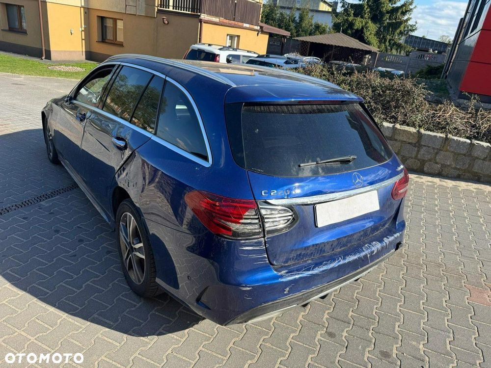 Mercedes-Benz Klasa C 220 d 4Matic 9G-TRONIC AMG Line - 4