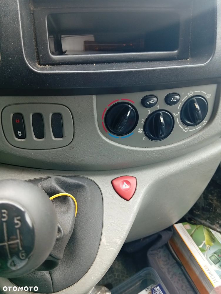 Renault Trafic - 6